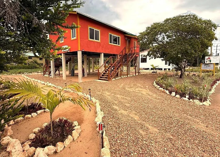 Modern Belize Retreat - Beach Club & Walk To Beach!